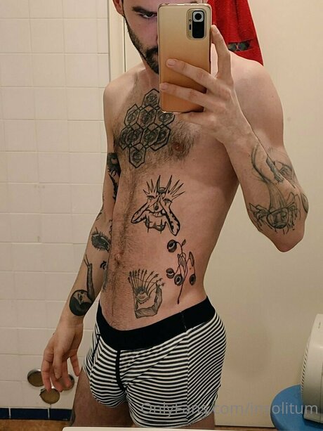 Nacktes geleaktes OnlyFans-Foto von Insolitum
