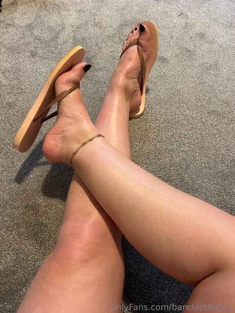 Nacktes geleaktes OnlyFans-Foto von Barefootbaby1
