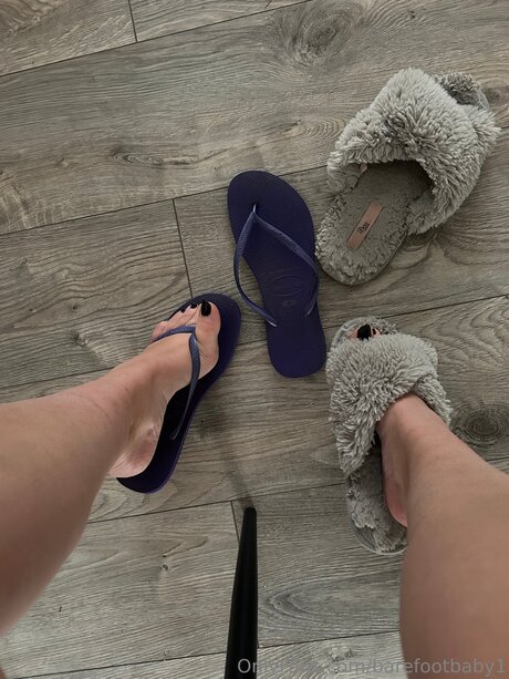 Barefootbaby1