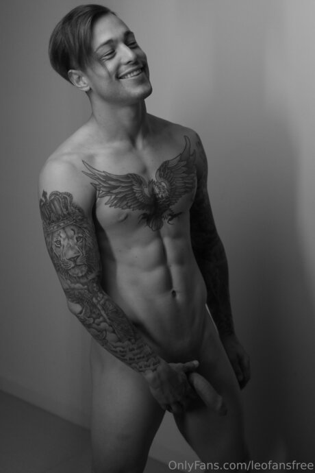 Nacktes geleaktes OnlyFans-Foto von Leofansfree