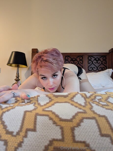 Clawqueen