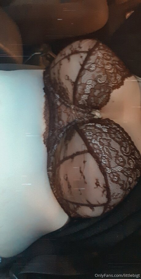 Nacktes geleaktes OnlyFans-Foto von Littlebigt