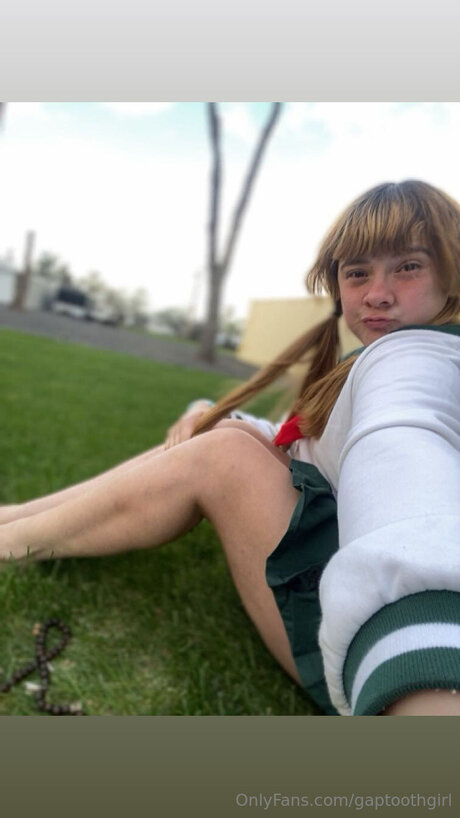 Nacktes geleaktes OnlyFans-Foto von Gaptoothgirl