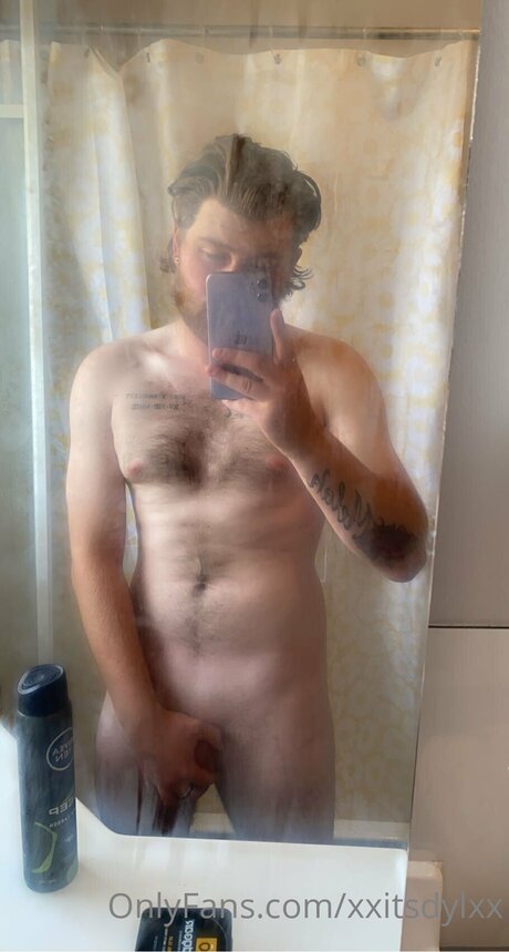 Nacktes geleaktes OnlyFans-Foto von Xxitsdylxx