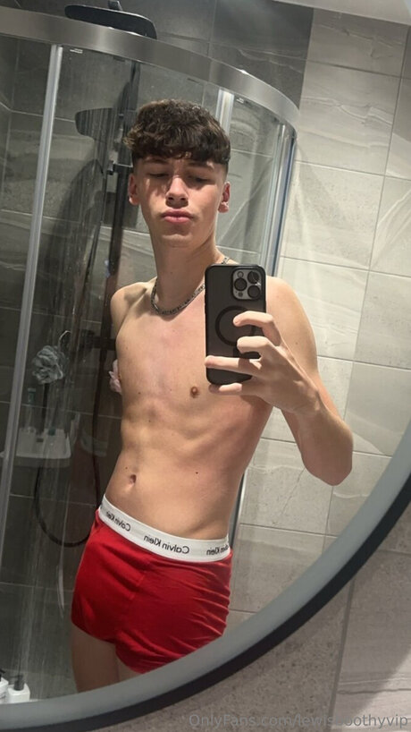 Lewisboothyvip