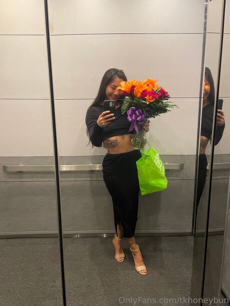 Nacktes geleaktes OnlyFans-Foto von Tkhoneybun