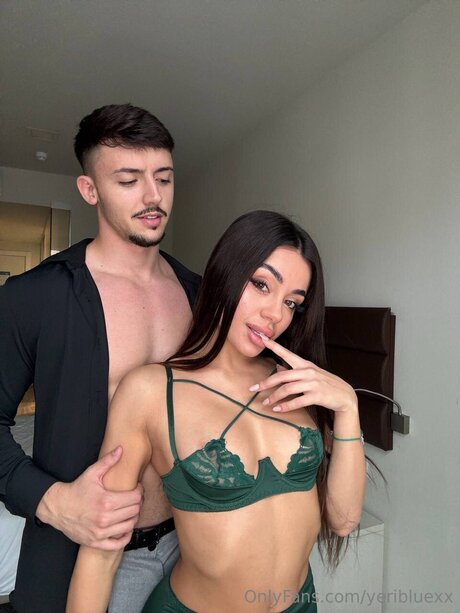 Nacktes geleaktes OnlyFans-Foto von Yeribluexx