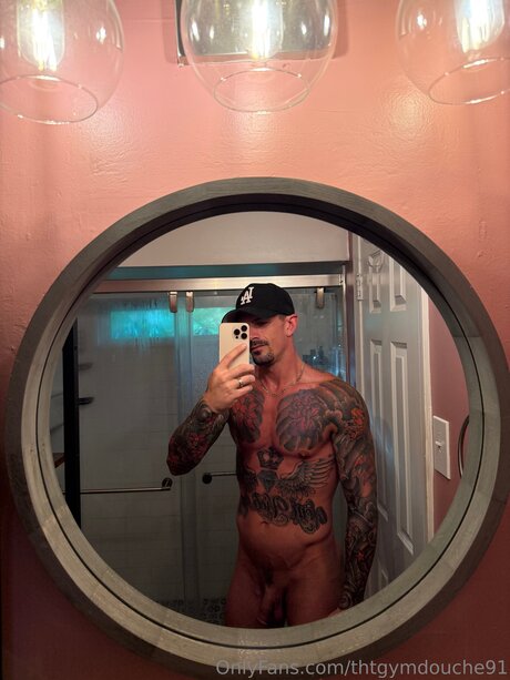 Nacktes geleaktes OnlyFans-Foto von Thtgymdouche91