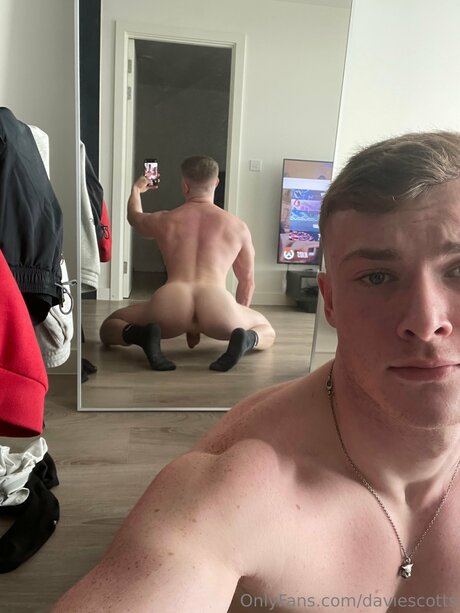 Nacktes geleaktes OnlyFans-Foto von Fit Davie