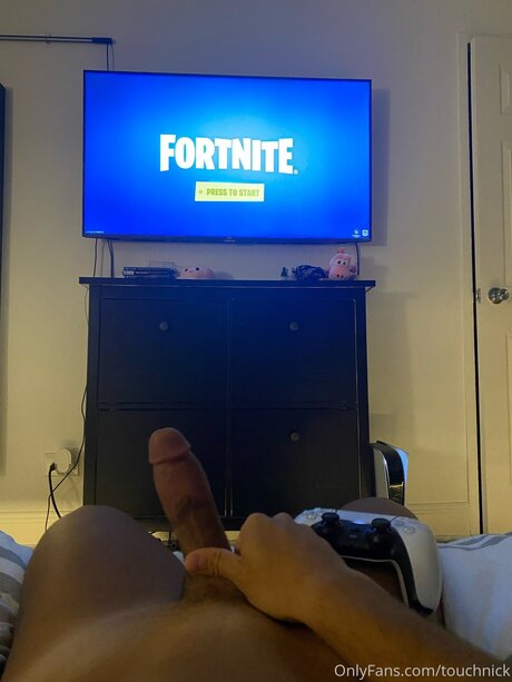 Nacktes geleaktes OnlyFans-Foto von Touchnick