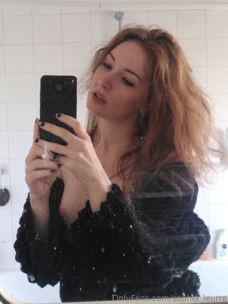 Nacktes geleaktes OnlyFans-Foto von Sophia Leurre