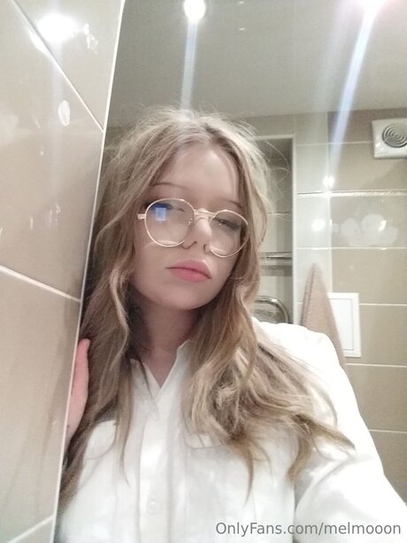 Nacktes geleaktes OnlyFans-Foto von Melmooon