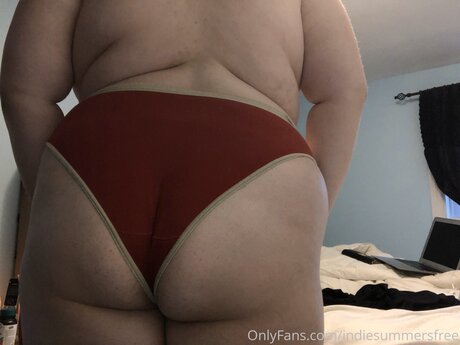 Nacktes geleaktes OnlyFans-Foto von Indiesummersfree