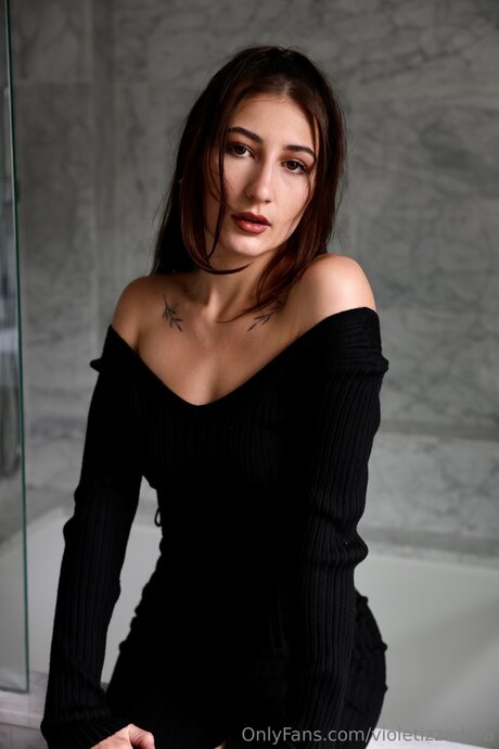Nacktes geleaktes OnlyFans-Foto von Violetizzadora