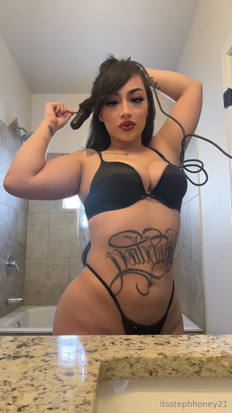 Itsstephhoneyxo21