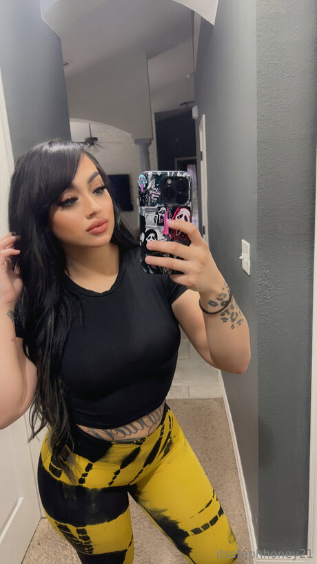 Itsstephhoneyxo21