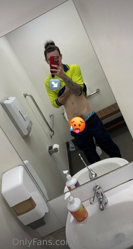 Nacktes geleaktes OnlyFans-Foto von Caleb Joel22