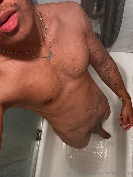 Nacktes geleaktes OnlyFans-Foto von Jnamefilipino