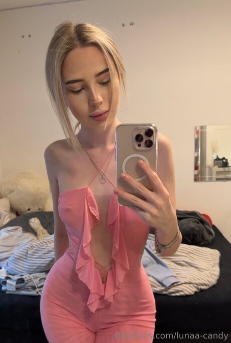 Nacktes geleaktes OnlyFans-Foto von Sophiatiel