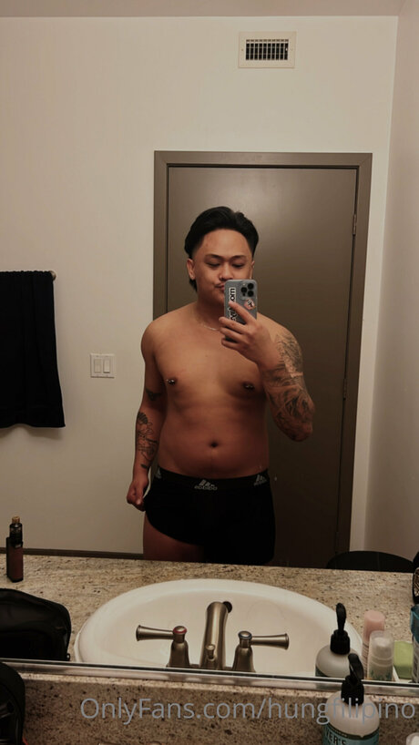 Nacktes geleaktes OnlyFans-Foto von Hungfilipino