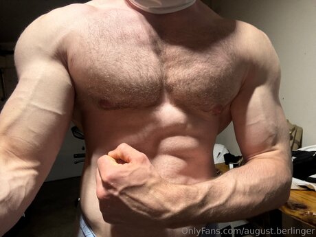 Nacktes geleaktes OnlyFans-Foto von August Berlinger