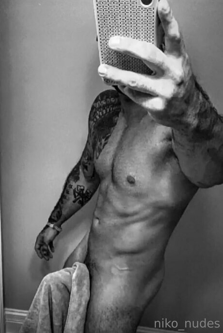 Nikos Nudes