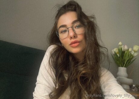 Lovely Lilly Me