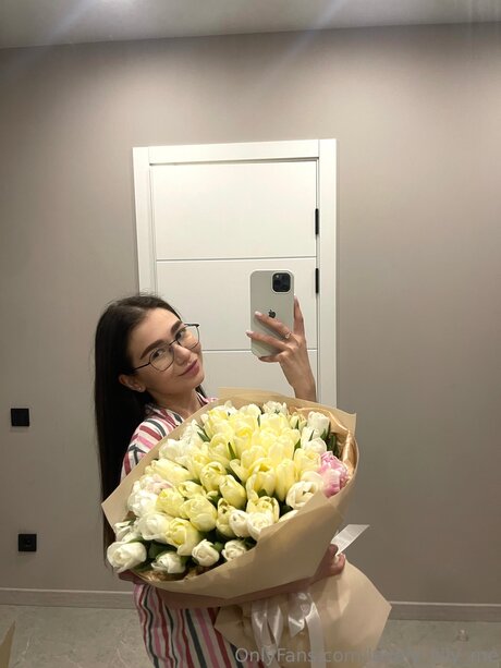 Lovely Lilly Me