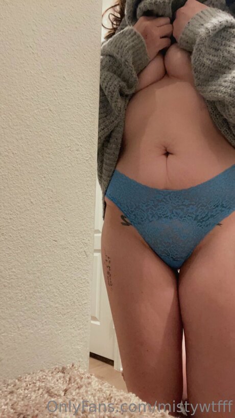 Nacktes geleaktes OnlyFans-Foto von Mistywtfff