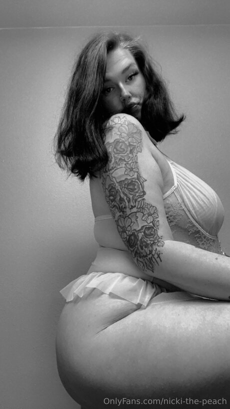 Nacktes geleaktes OnlyFans-Foto von Nicki The Peach