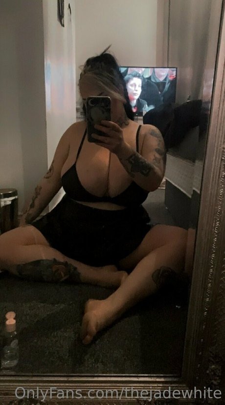 Nacktes geleaktes OnlyFans-Foto von Thejadewhite
