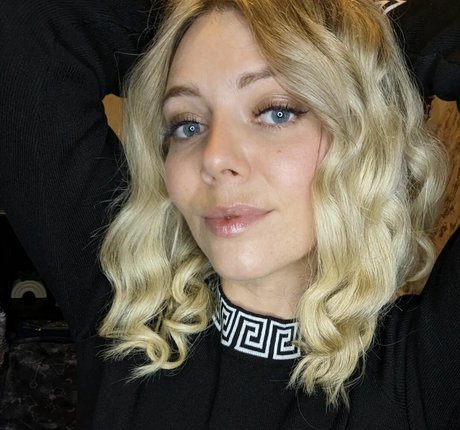 Nacktes geleaktes OnlyFans-Foto von Aurora Indica