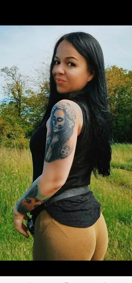 Nacktes geleaktes OnlyFans-Foto von Magyar Milfek