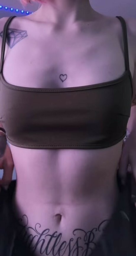 Nacktes geleaktes OnlyFans-Foto von Viqsm