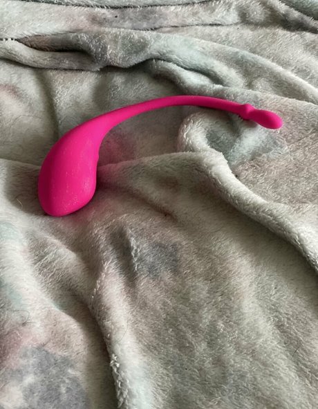 Nacktes geleaktes OnlyFans-Foto von Officiallyemmyjames