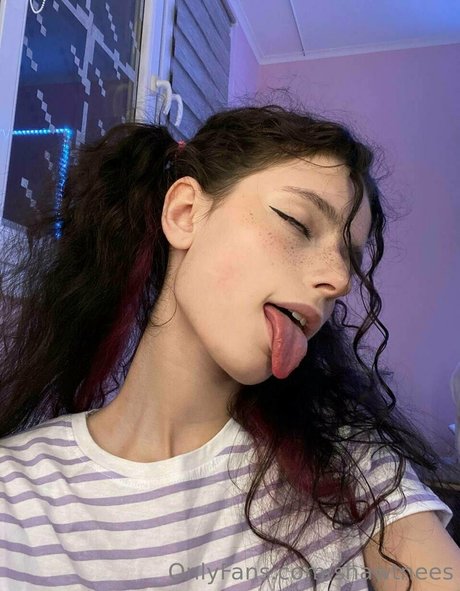 Nacktes geleaktes OnlyFans-Foto von Shawtnees
