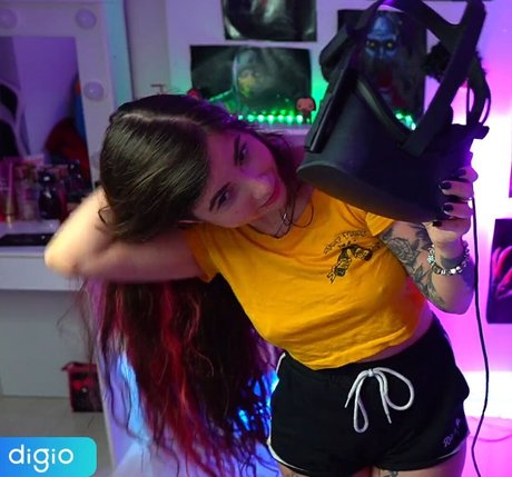 Nacktes geleaktes OnlyFans-Foto von Nicole Diretora