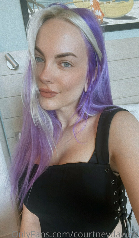 Nacktes geleaktes OnlyFans-Foto von Courtneydawne