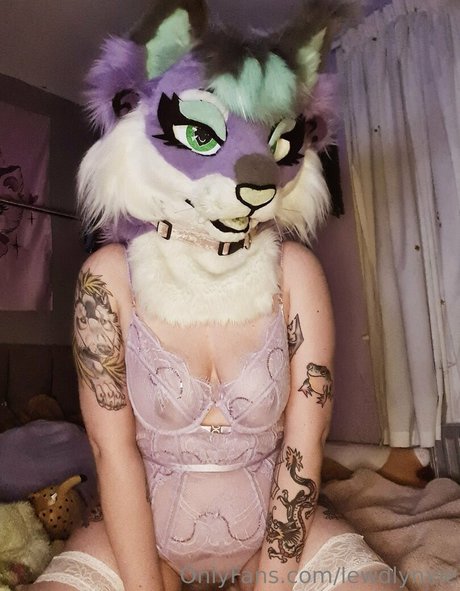 Nacktes geleaktes OnlyFans-Foto von Lewdlynxie