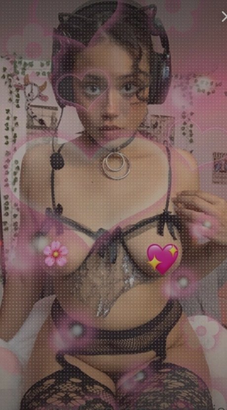 Nacktes geleaktes OnlyFans-Foto von Hellazebra