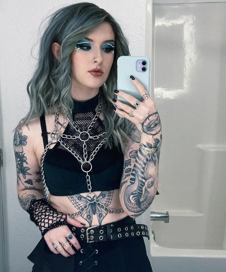 Nacktes geleaktes OnlyFans-Foto von Mothica