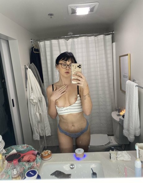 Nacktes geleaktes OnlyFans-Foto von Goddessclaire111