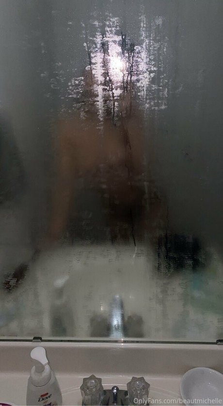 Nacktes geleaktes OnlyFans-Foto von Beautmichelle