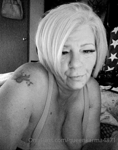 Queenkarma4871