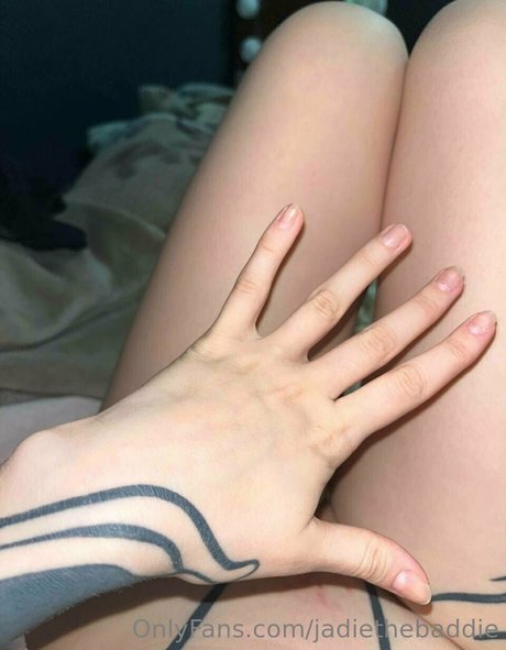 Nacktes geleaktes OnlyFans-Foto von Jadiethebaddie
