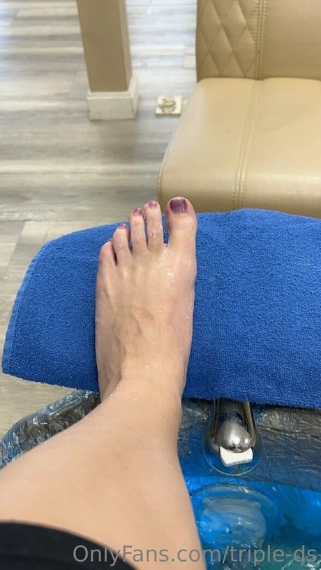 Nacktes geleaktes OnlyFans-Foto von Tripleds