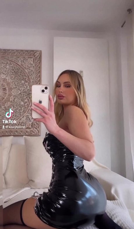 Nacktes geleaktes OnlyFans-Foto von Chrissyxoxo
