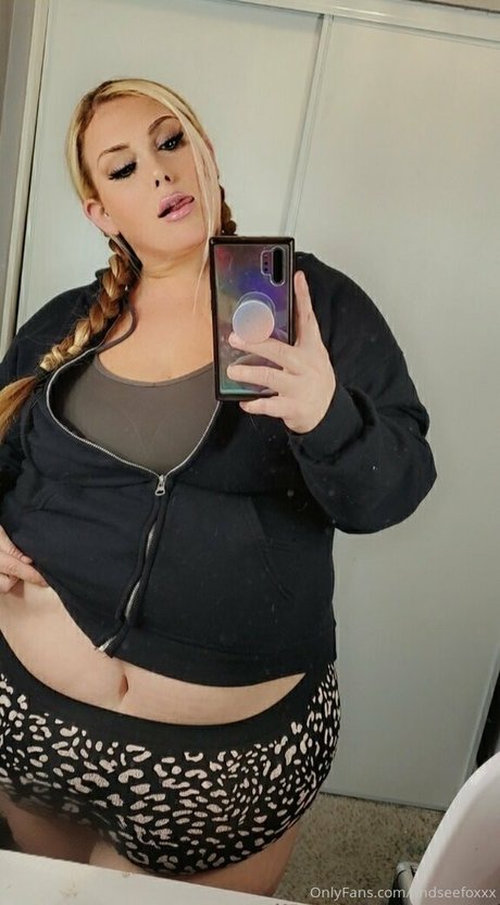 Nacktes geleaktes OnlyFans-Foto von Lindseefoxxx