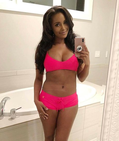 Nacktes geleaktes OnlyFans-Foto von Brandi Rhodes