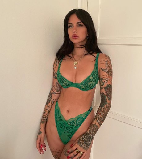 Nacktes geleaktes OnlyFans-Foto von Nicetomitra